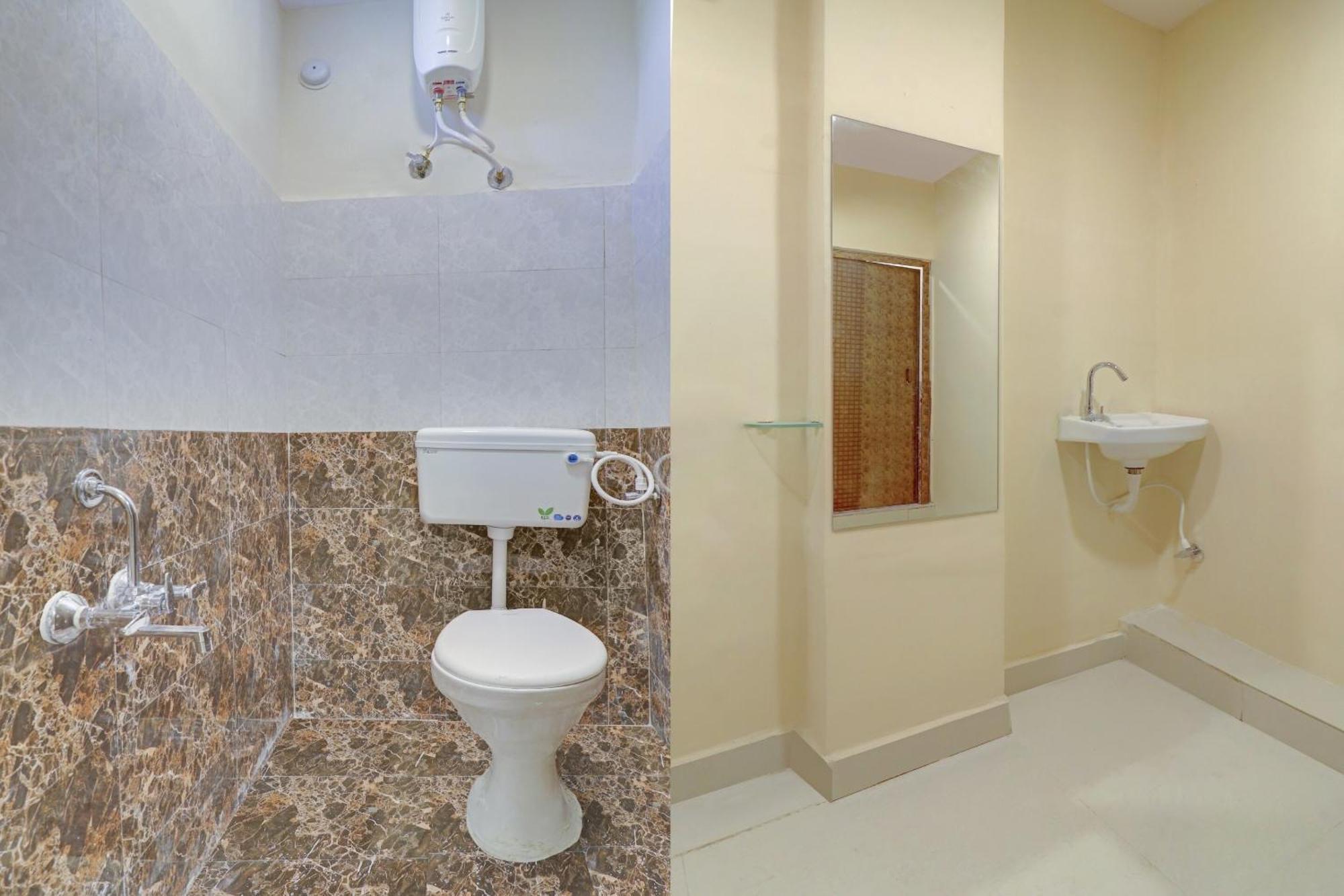 Hotel O Aayush Stay Inn Maula Ali Exterior photo