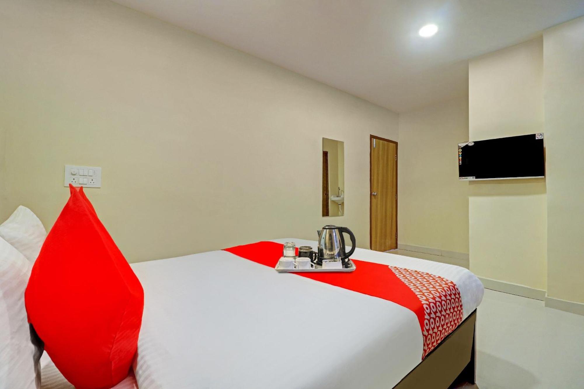 Hotel O Aayush Stay Inn Maula Ali Exterior photo
