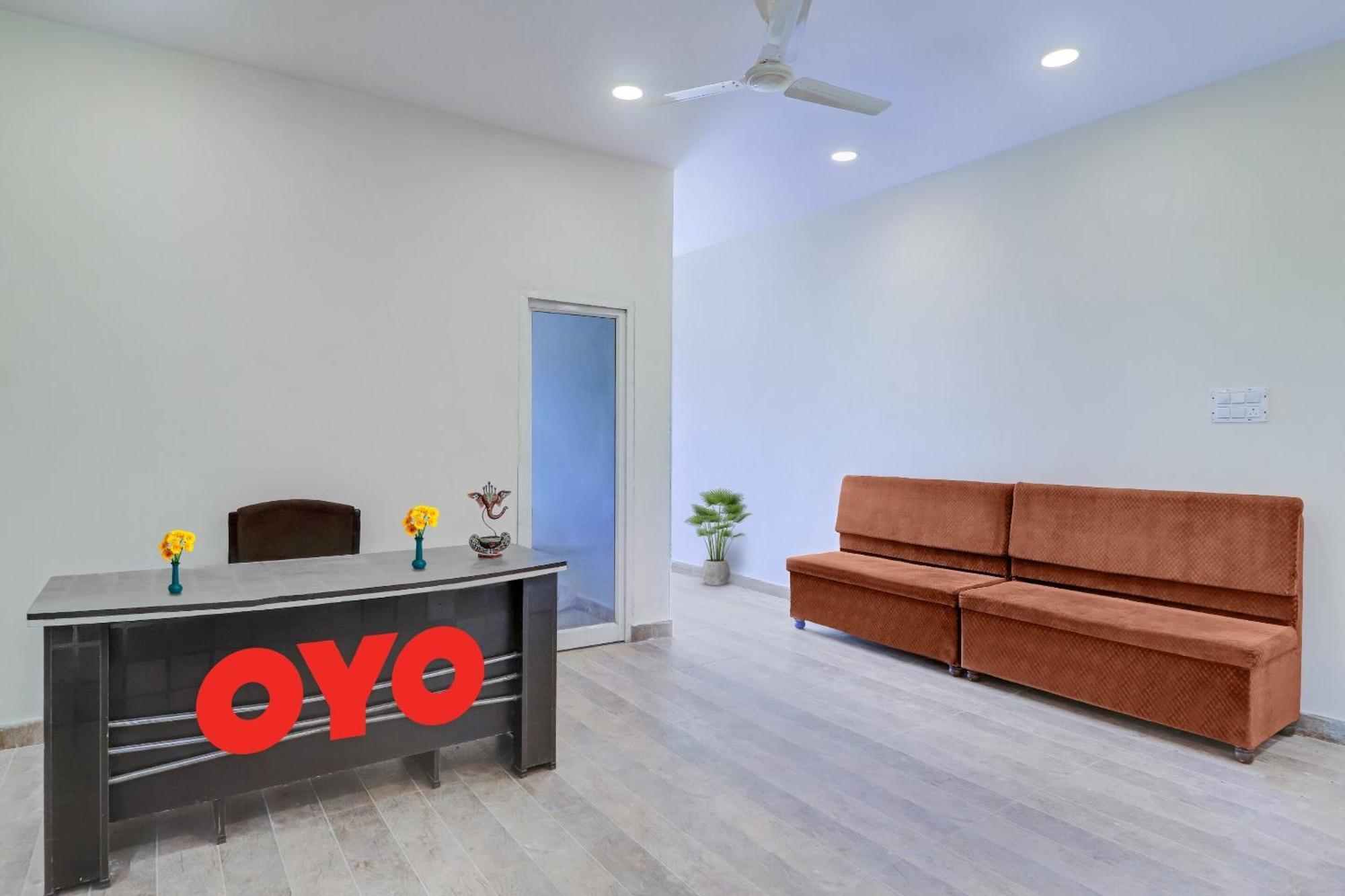 Hotel O Aayush Stay Inn Maula Ali Exterior photo